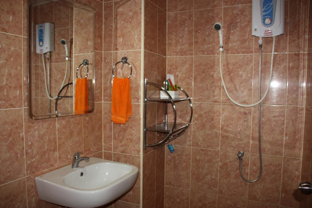 Coffeeandbeer Hostel Pattaya Room photo